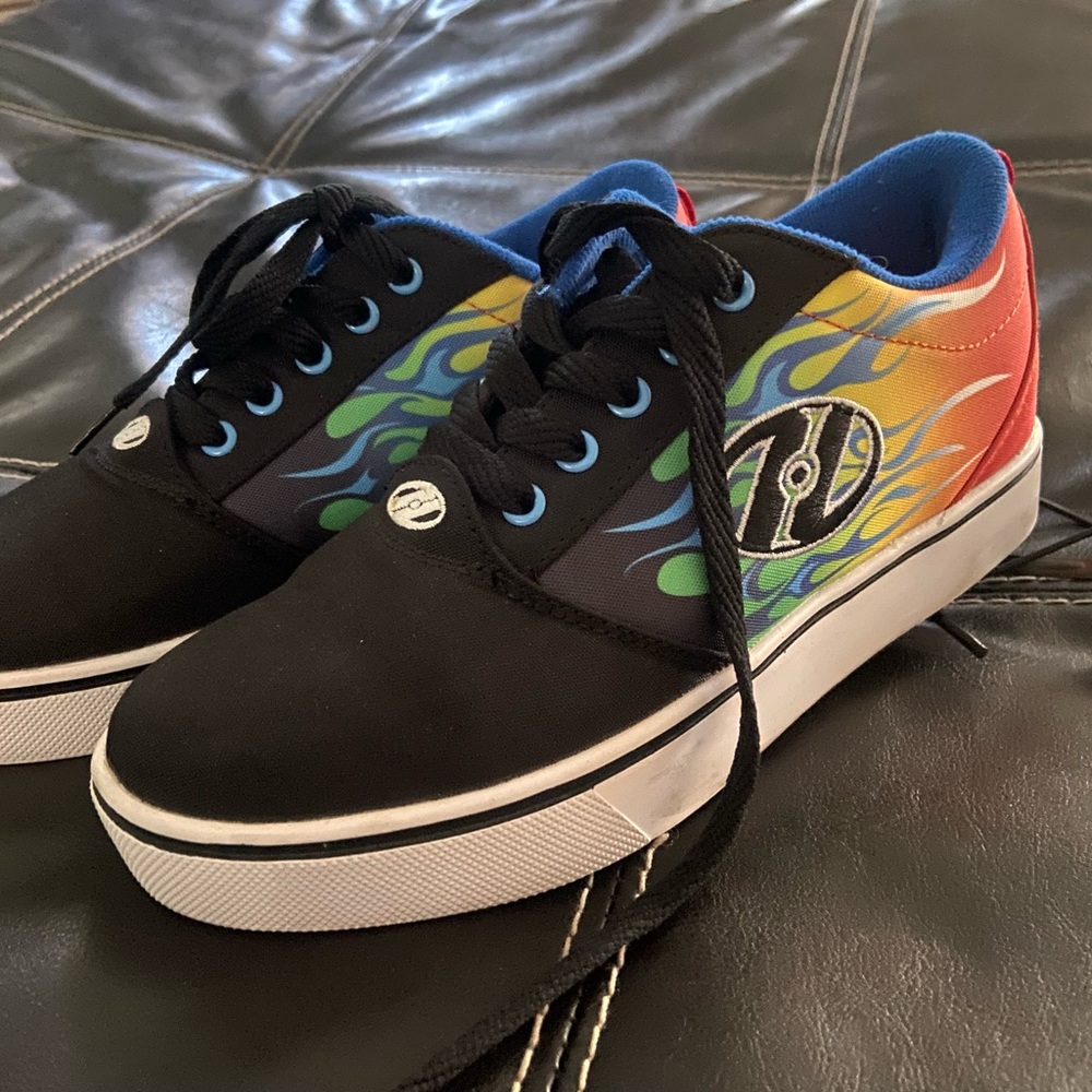 Heelys youth size 6